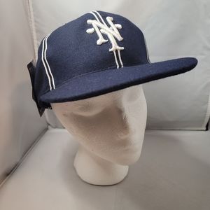 NWT New York Cubans Negro League Baseball museum fitted cap size 6 7/8th Blue
